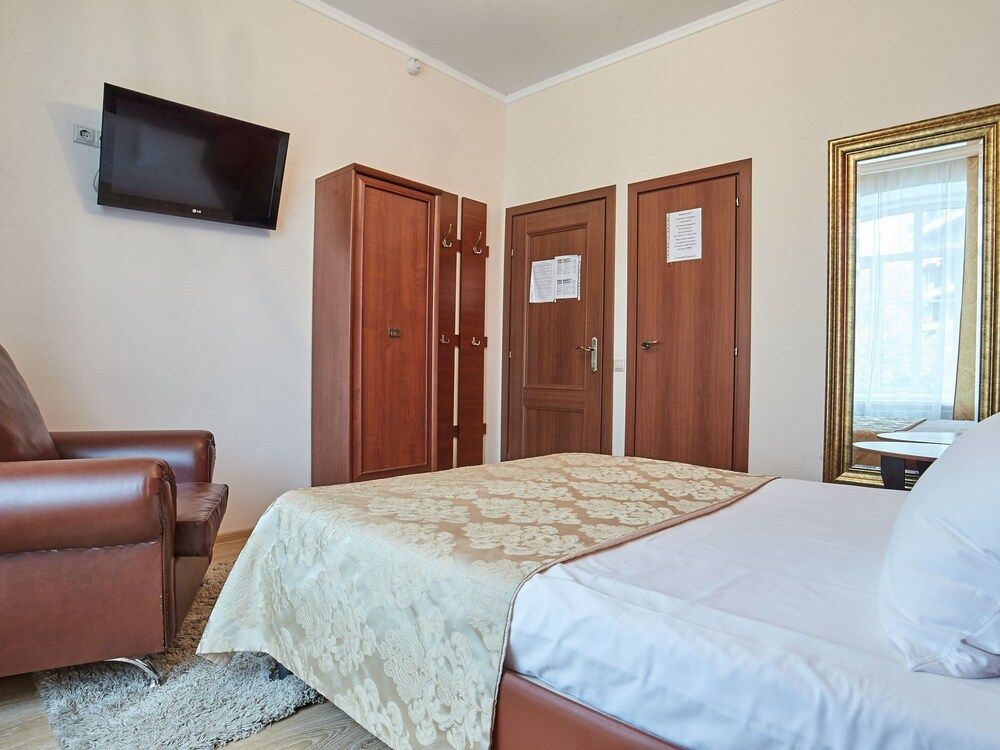 Hotel Bonjour at Kazakova 3