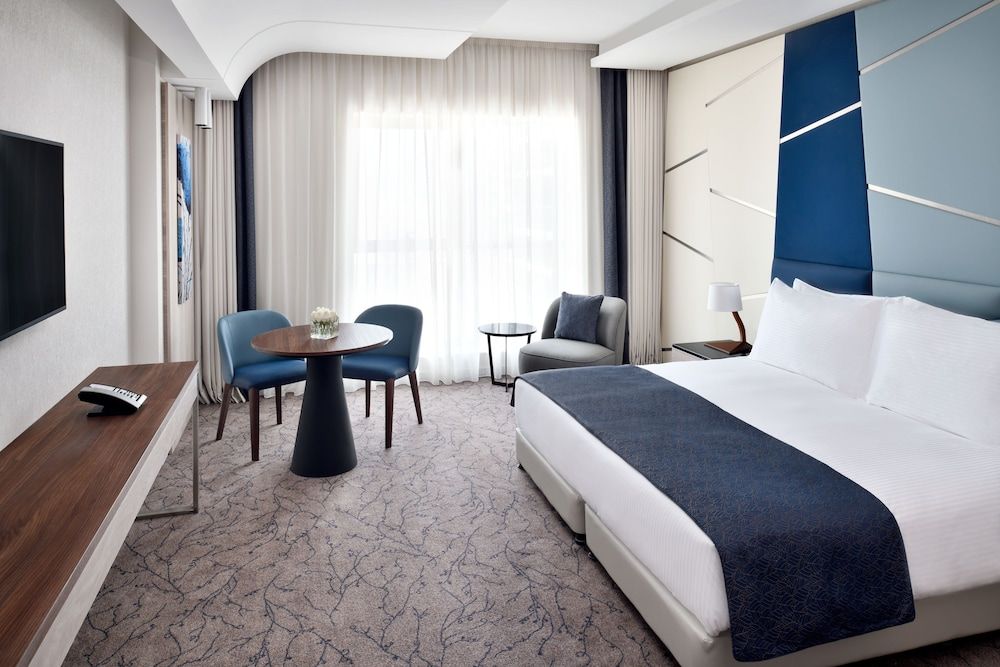 Movenpick Hotel Apartments Downtown Dubai 3