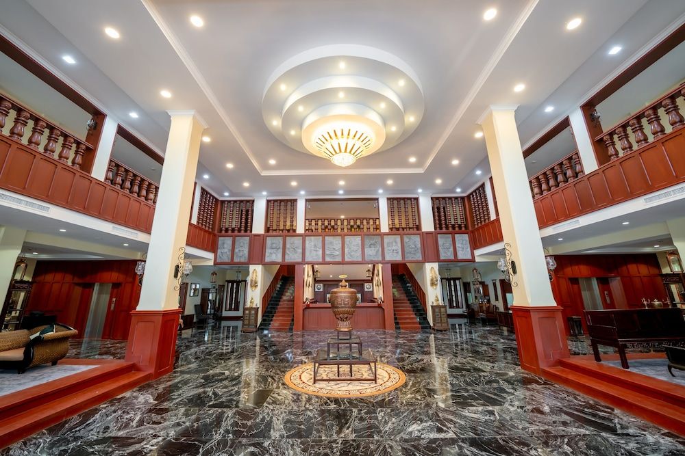 Hotel de la Renaissance 2