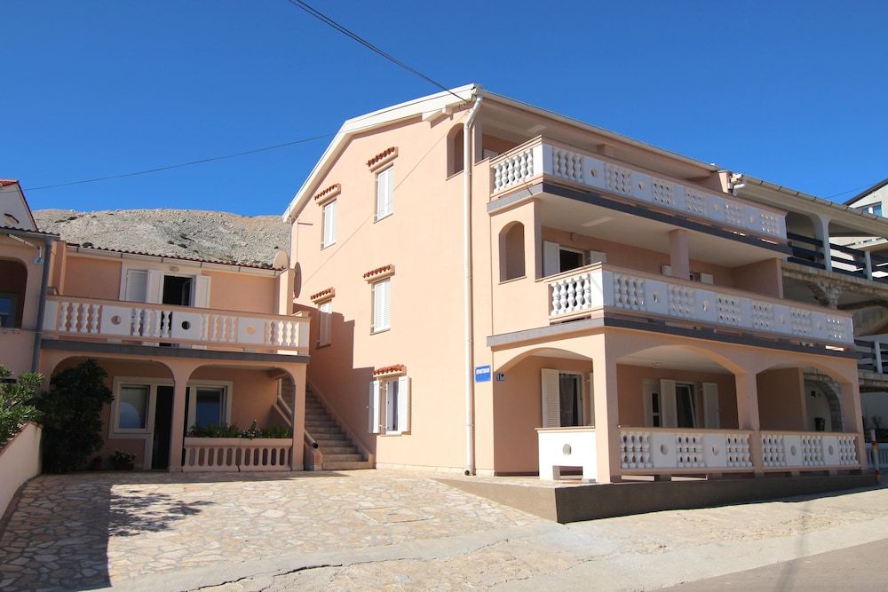 Apartments Tanja & Josipa 3 étoiles à Pag