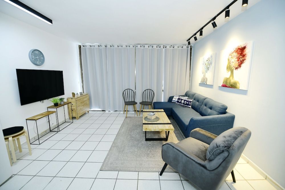 Love Eilat+balcony 1