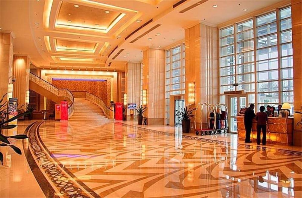 V-Continent Parkview Wuzhou Hotel 2