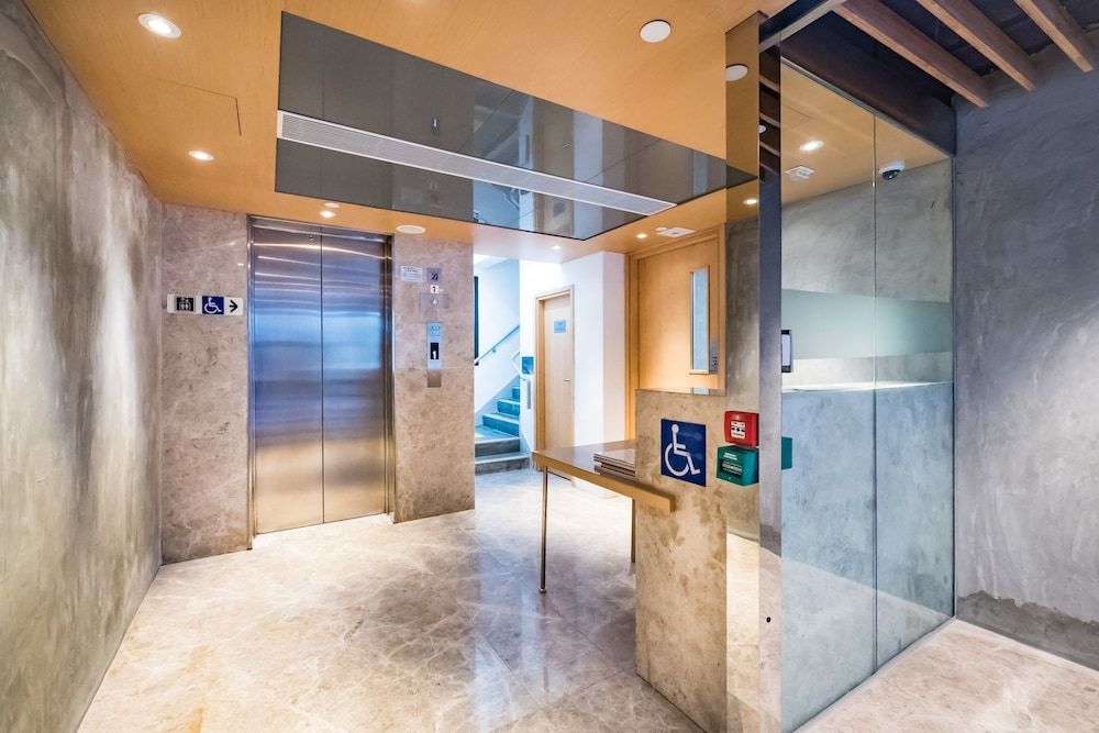 Dash Hotel on Minden 2