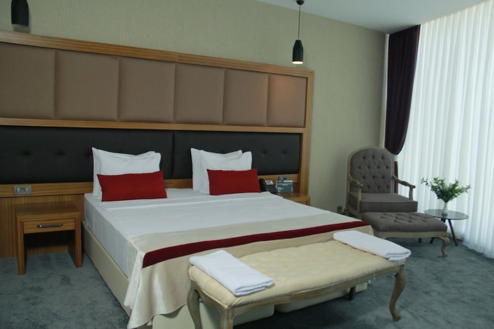 SKY HOTEL 3