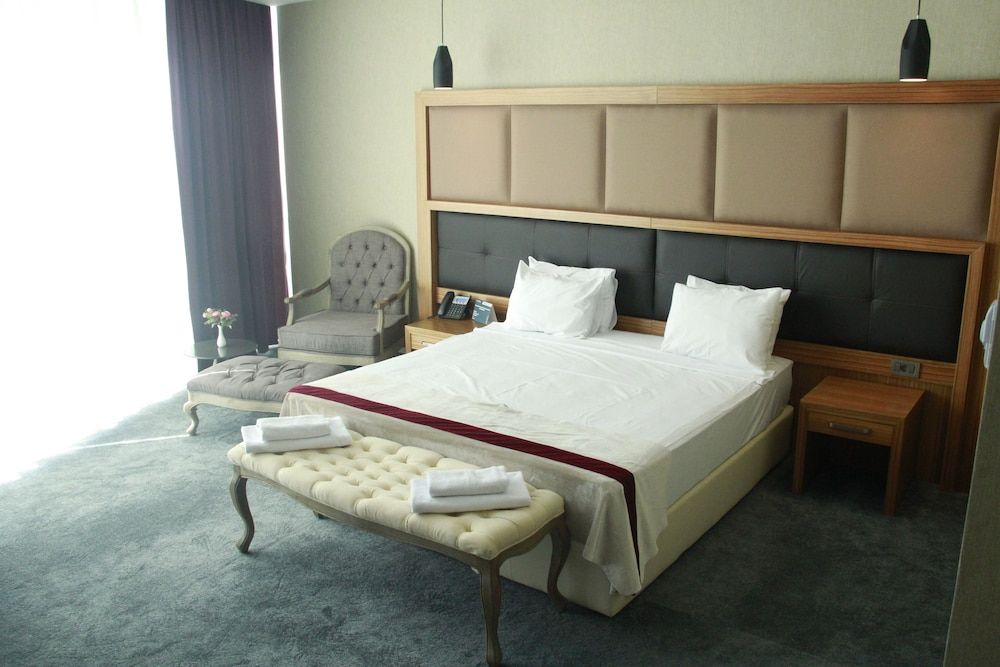 SKY HOTEL 1