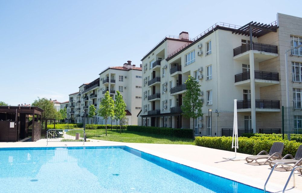 Fenix Deluxe Apartment on Golubaya 5 2