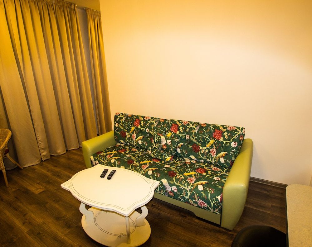 Fenix Deluxe Apartment on Triumfalnaya 12-4 3