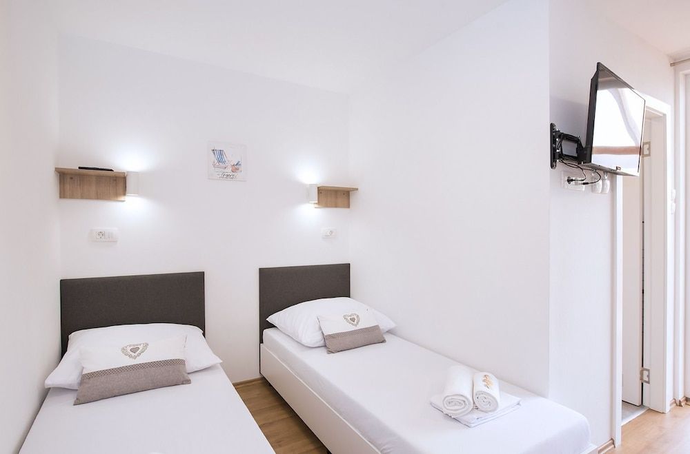 Mediteran Travel Camping Sveti Križ 2