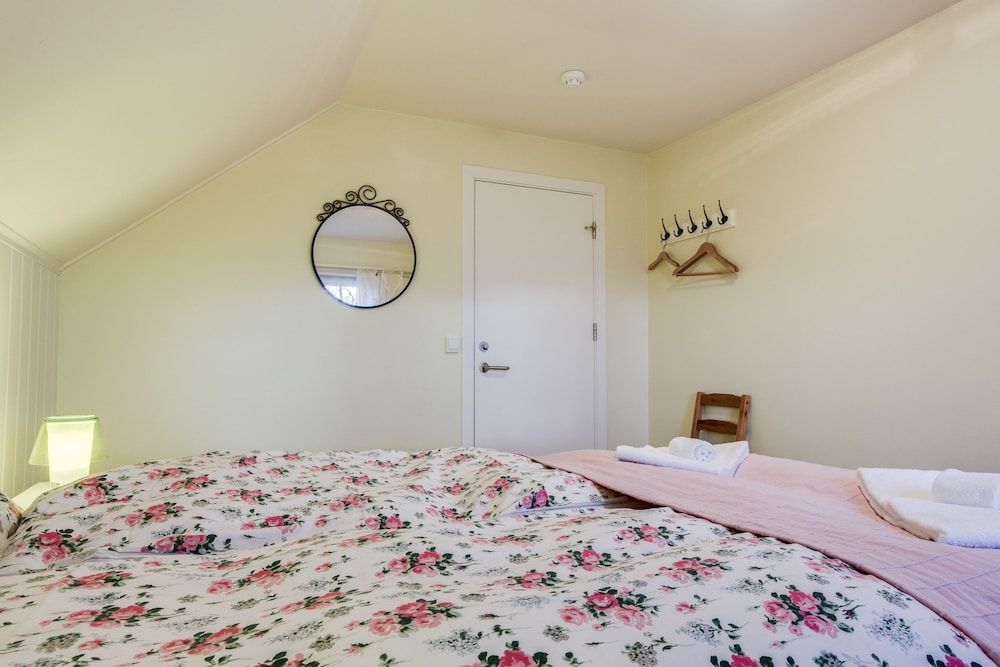 Eldstó Art Café Guesthouse 3