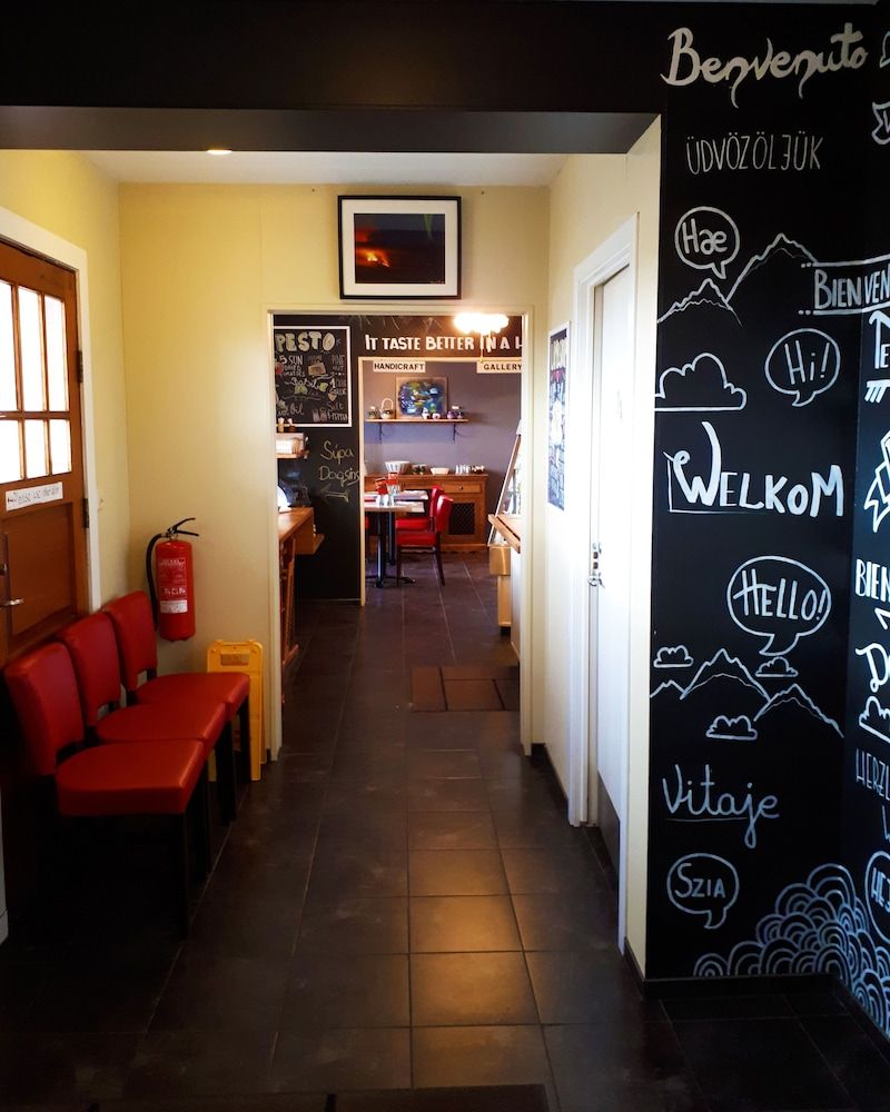 Eldstó Art Café Guesthouse 1