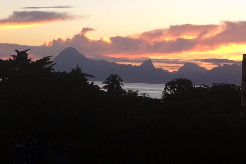 F2 Duplex Hanalei Apartment 1