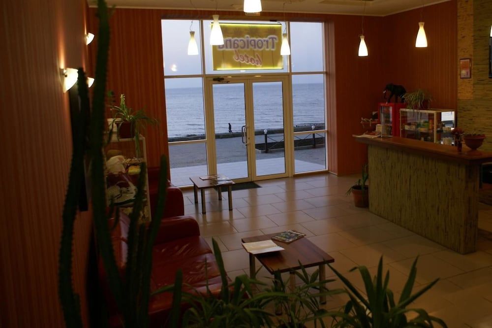 Tropicana Hotel 3