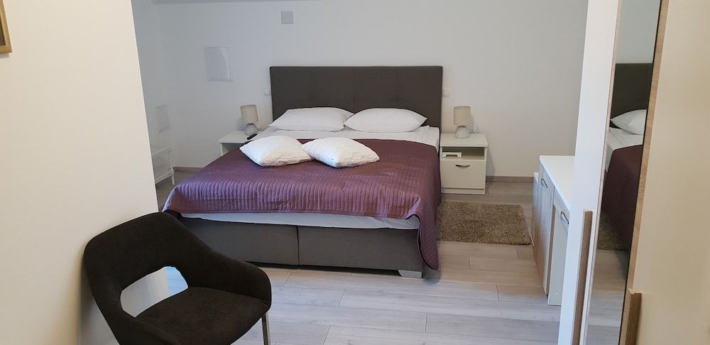 KE-TO Zagreb Airport Rooms