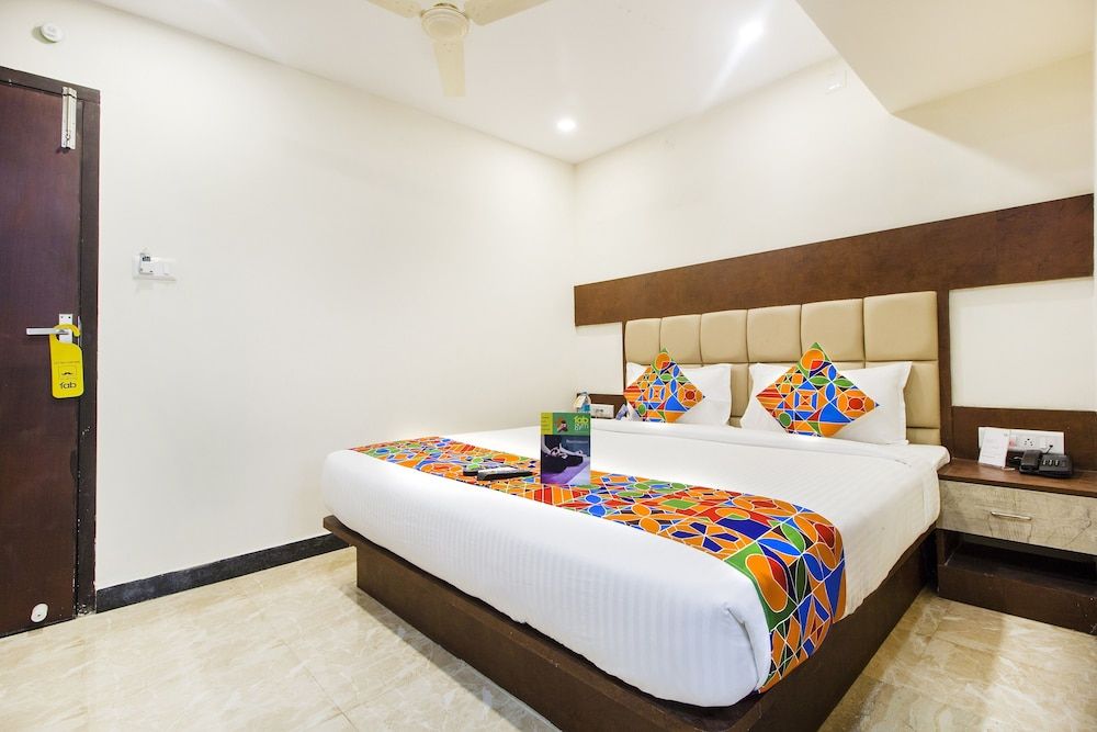 FabHotel Corporate Crown II Koramangala 3