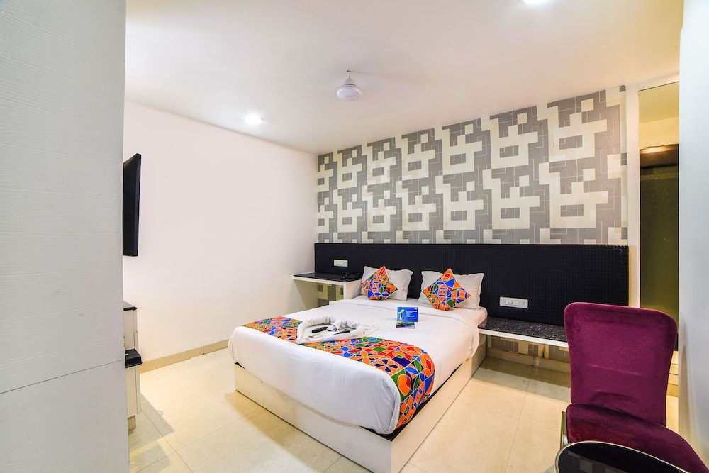 FabHotel Hill View II Gachibowli 3