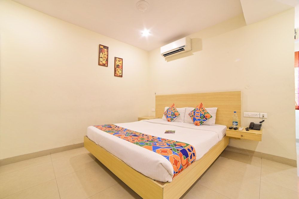 FabHotel Vinflora Banjara Hills 1