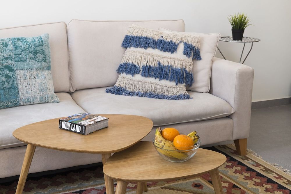 Bauhaus Boutique by TLV2rent 1