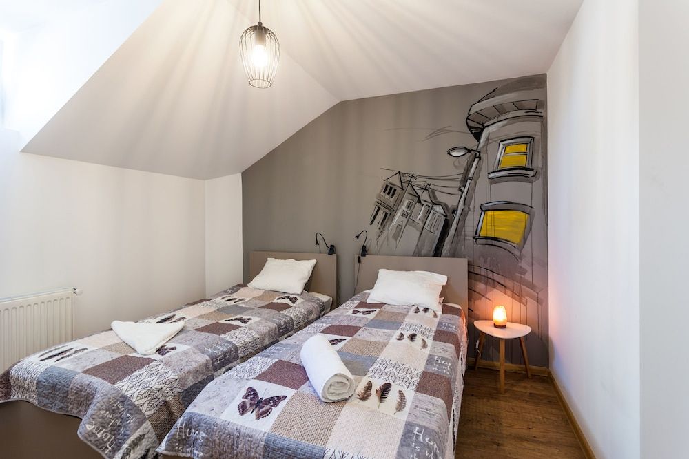 Benjamin Franklin Suite 2