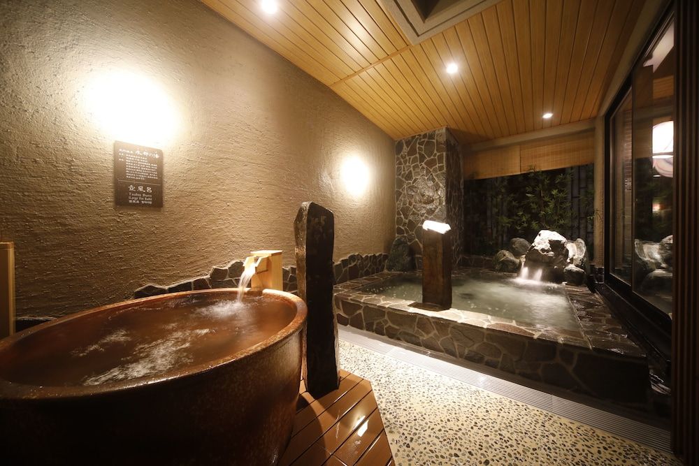 Dormy Inn Premium Osaka Kitahama Hot Springs 1