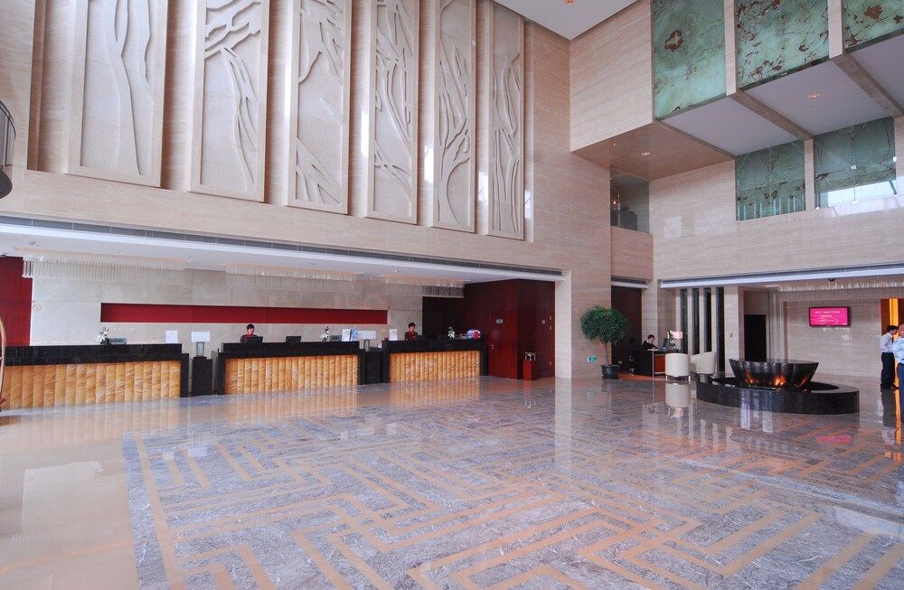 Hangzhou Haiwaihai Crown Hotel 3