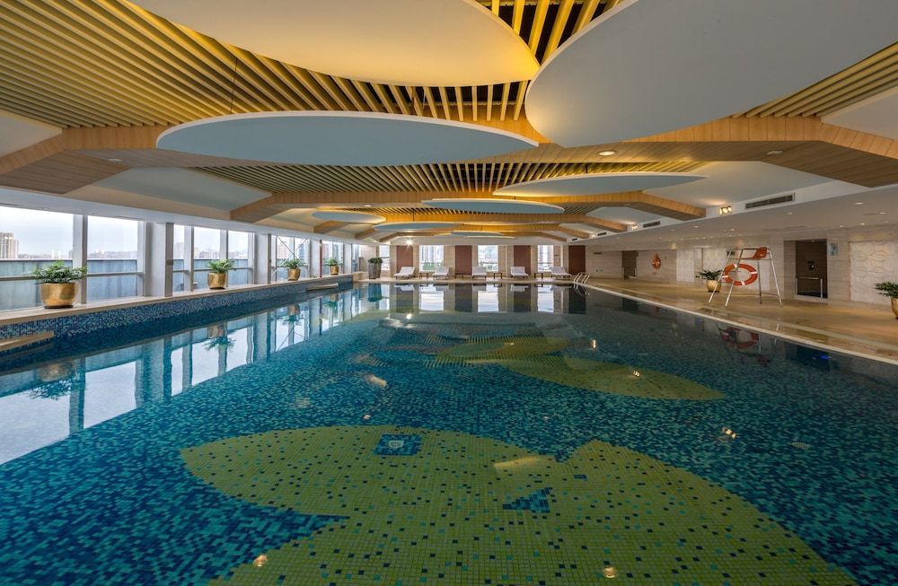 Hangzhou Haiwaihai Crown Hotel 1