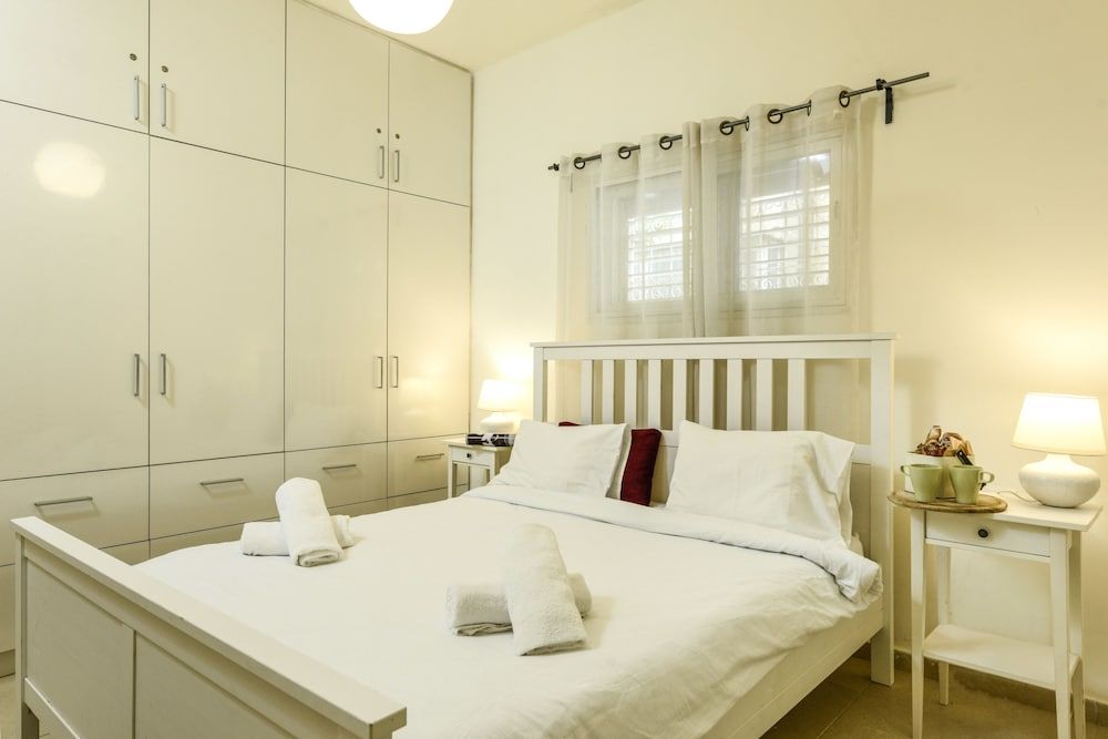 Sea N' Rent - Even Gvirol 1