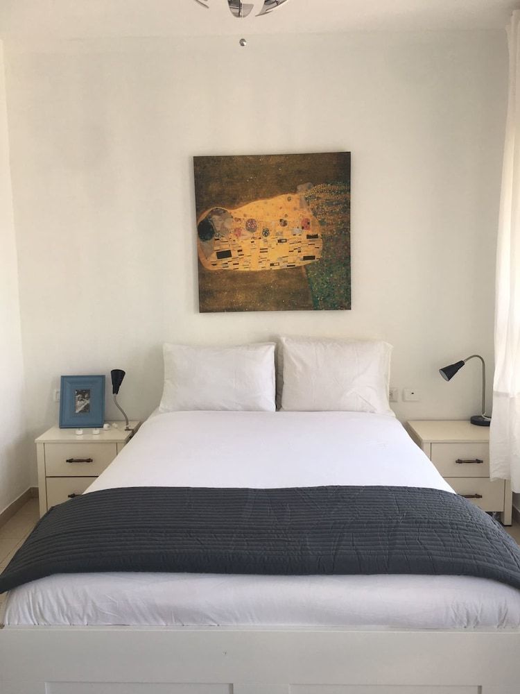 TLV Suites Triplex Penthouse With pool 3