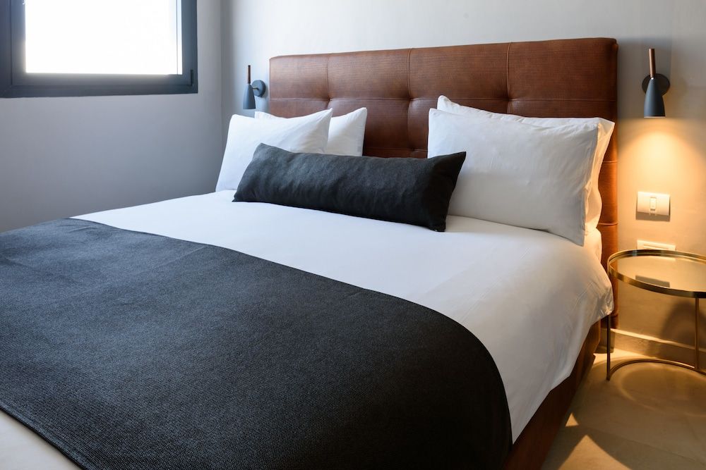 The Roof - By Sea Land Suites 3