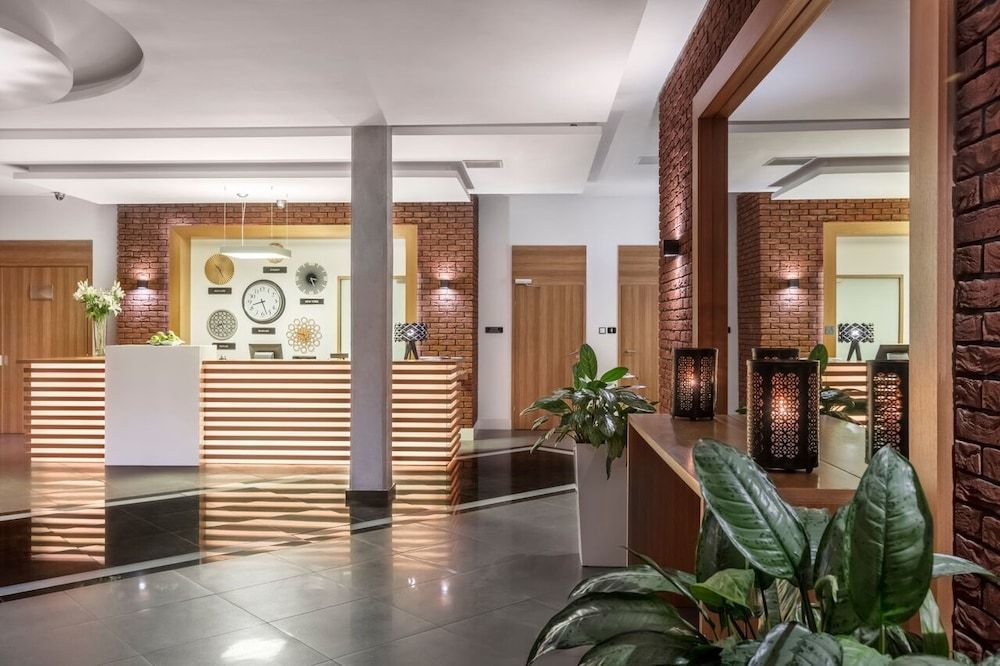 Mercure Wiazowna Brant 2