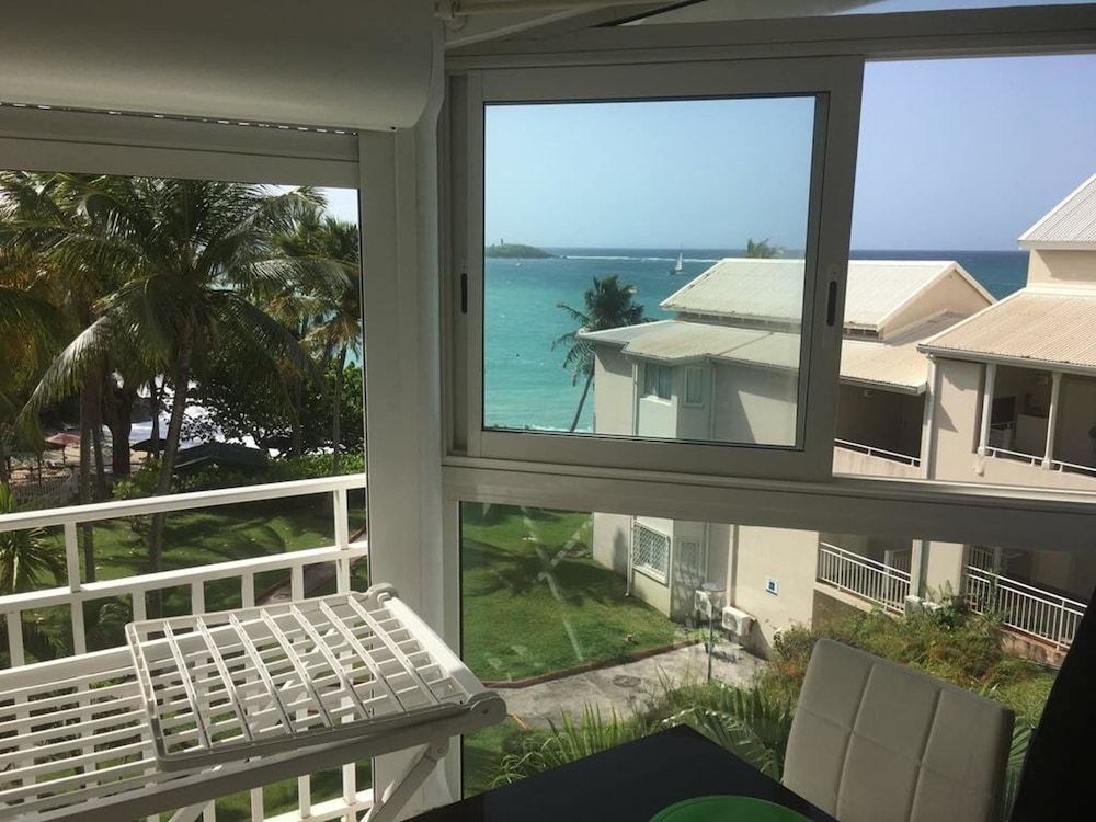 Studio in Le Gosier, With Wonderful sea View and Wifi 1