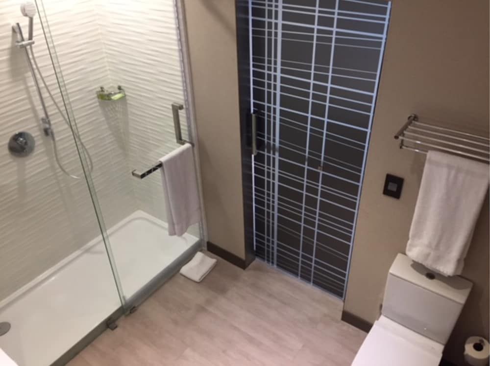 AC Hotel by Marriott Guatemala City 3