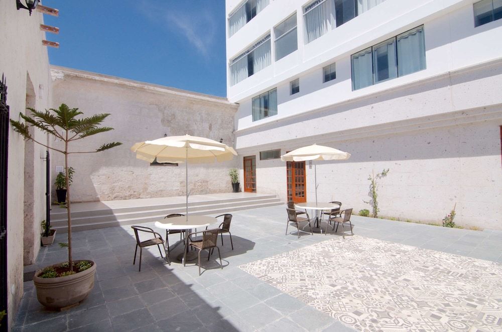 SureStay Plus Hotel by Best Western Tierra Sur Colonial 1