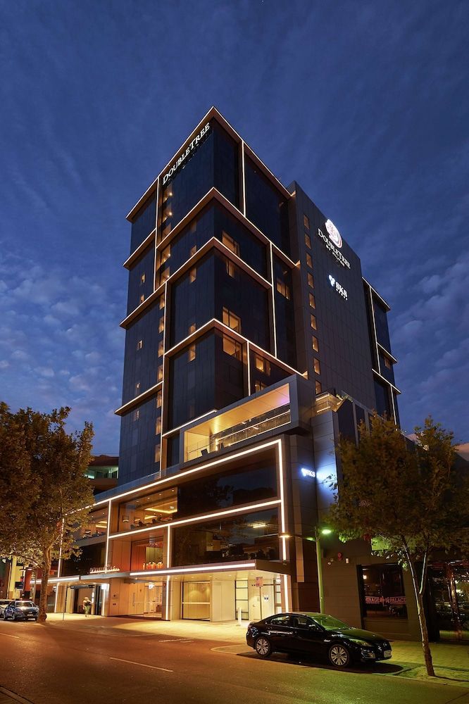 Doubletree by Hilton Perth Northbridge 1