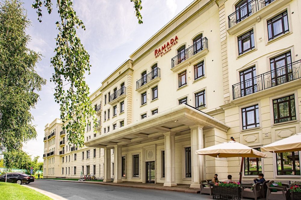 Ramada Hotel & Suites by Wyndham Novosibirsk Zhukovka