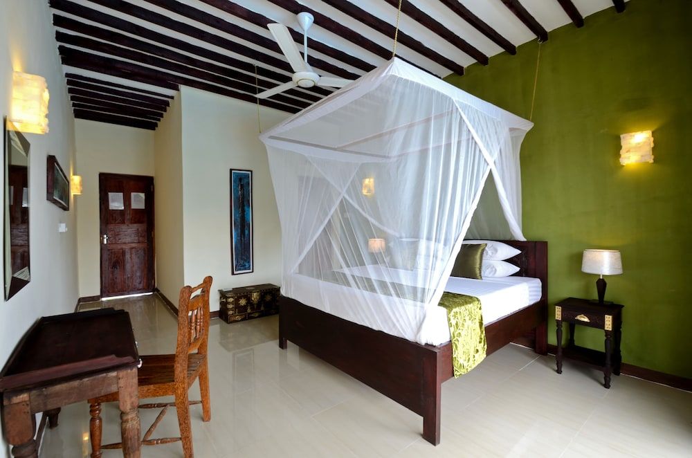 Amaan Beach Bungalows 2