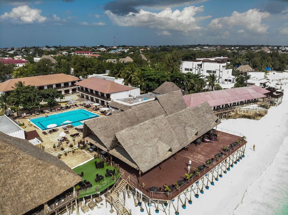 Amaan Beach Bungalows 1