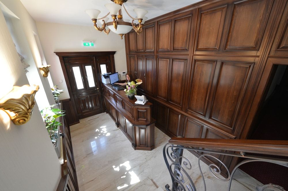 Noblesse Boutique Hotel 2