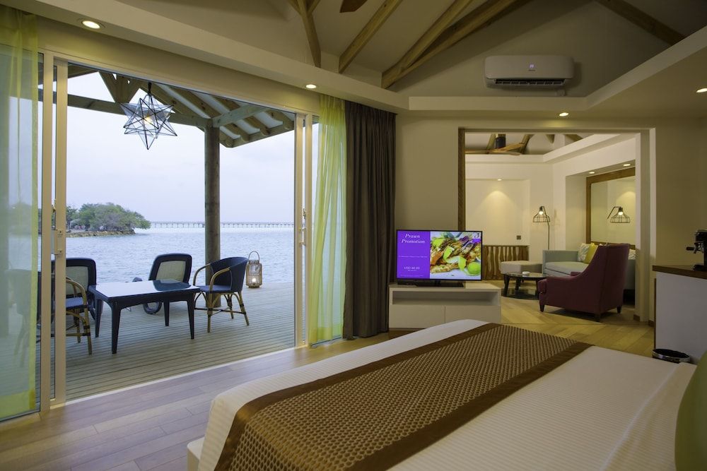 Cinnamon Dhonveli Maldives-Water Suites 3