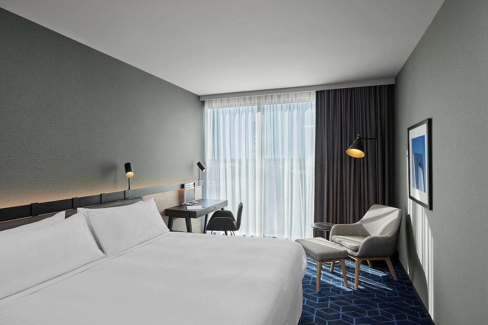 Four Points by Sheraton Melbourne Docklands 3