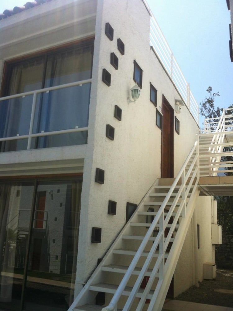 Howard Johnson Olmue 2