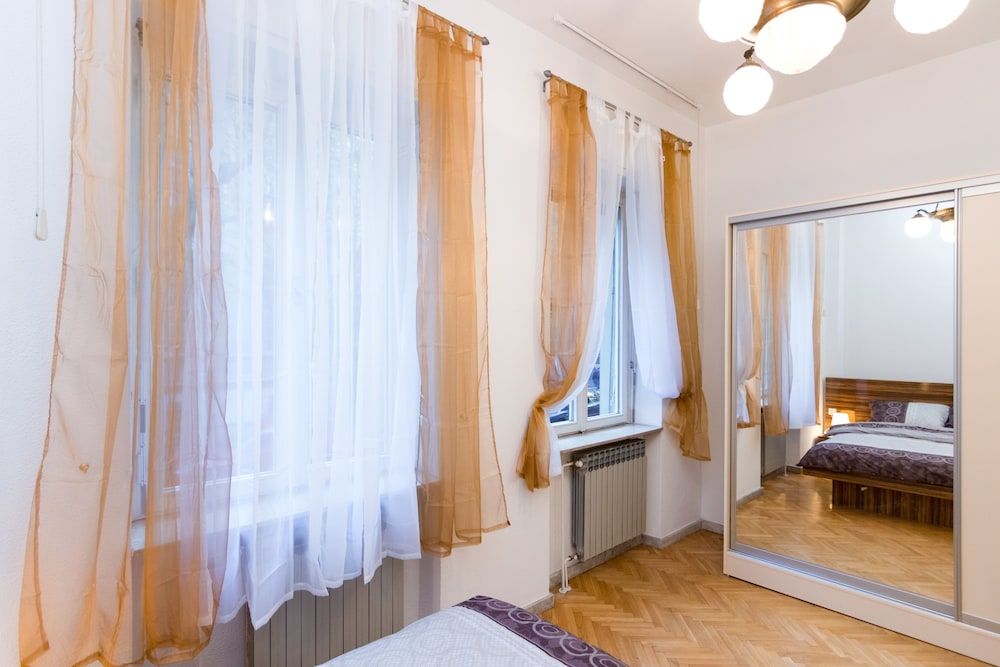 Central Park Residence 3