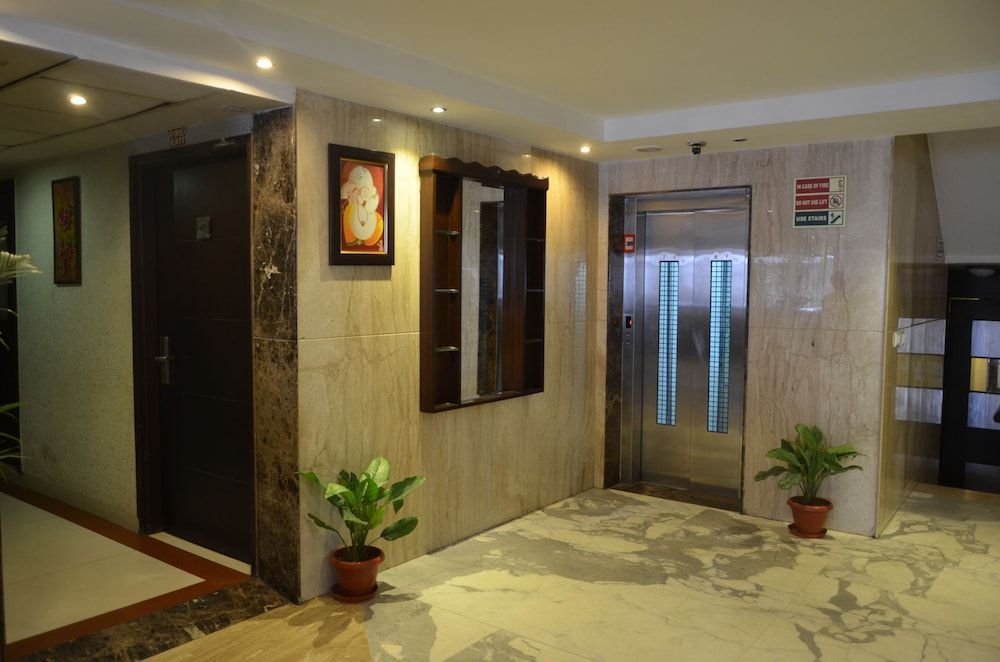 Airport Hotel Grand Delhi 2