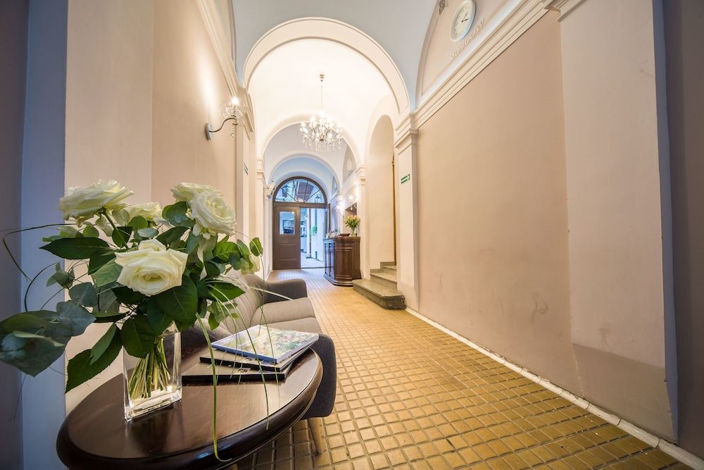 Aparthotel Old Town 3