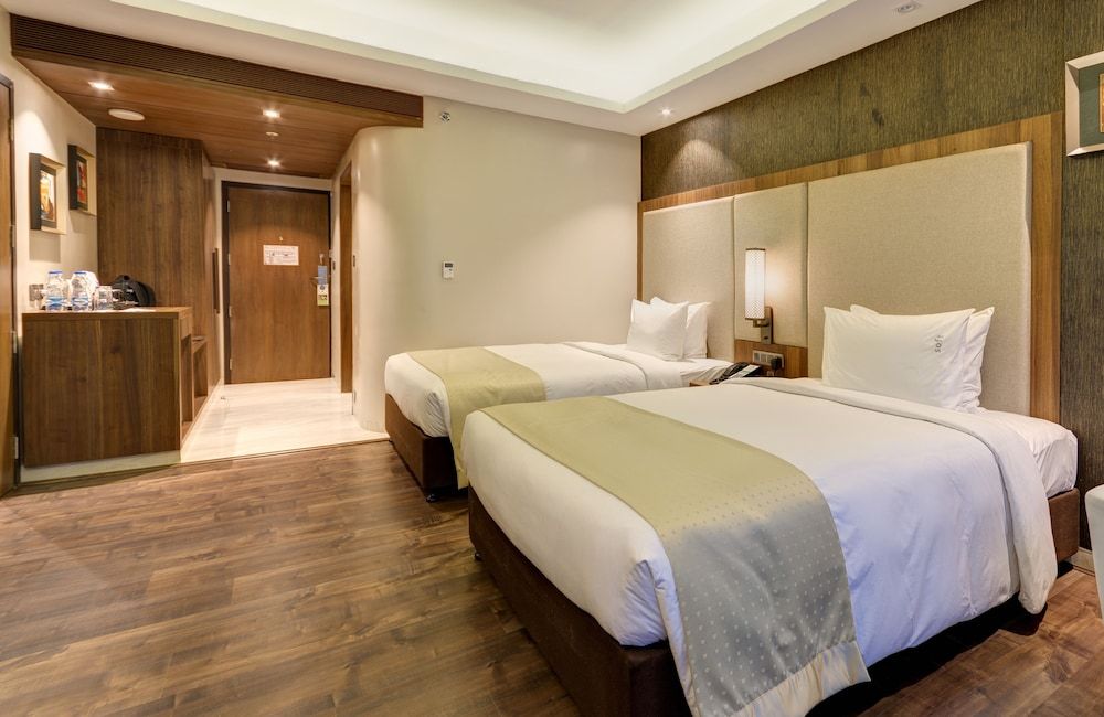 Holiday Inn Kolkata Airport 3