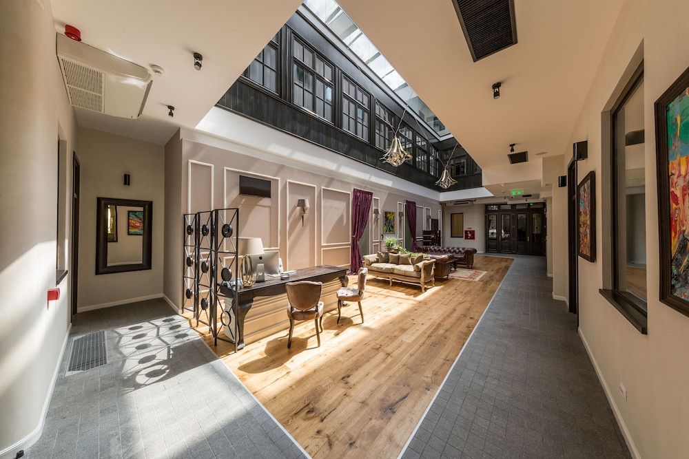 The Mansion Boutique Hotel 3