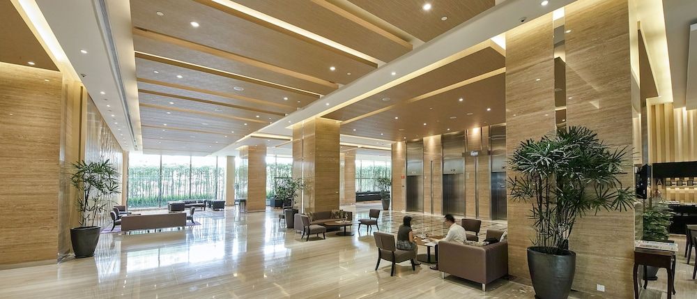 V E Hotel & Residence 3