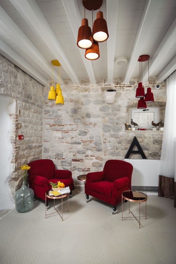 XII Century Heritage Hotel Trogir 2