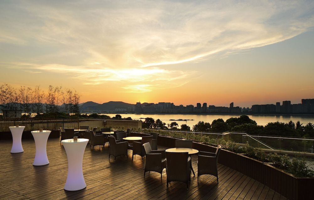Sheraton Grand Hangzhou Binjiang Hotel 1 Sheraton Grand Hangzhou Binjiang Hotel 1