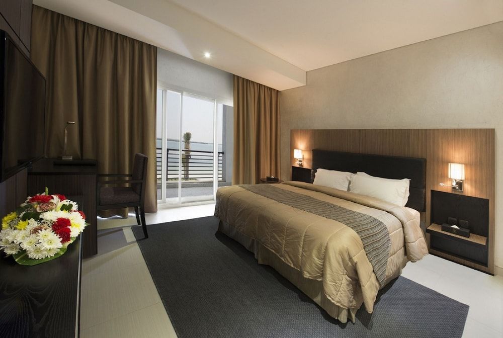 Pearl Beach Hotel & Spa 3