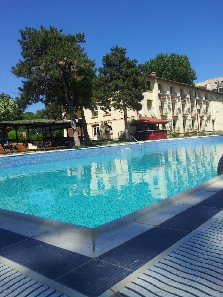 Q Hotel Neptun 3 estrelas em Neptun